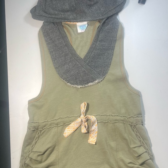 Free People Olive and Charcoal Sleeveless Hoodie - Picture 7 of 8
